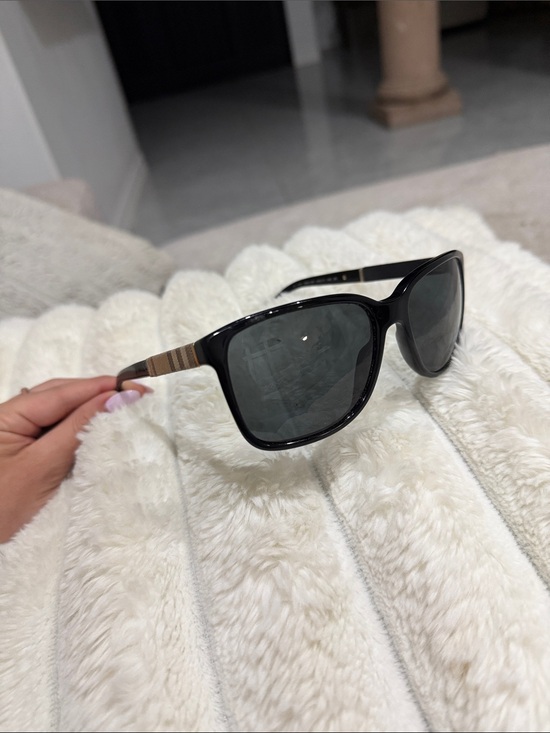 Burberry Other - Burberry Black Sunglasses with Brown Striped Temples